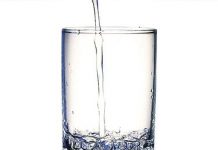 Ce alegi: apa sau cola?