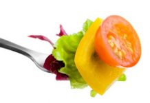 8 retete de salate de dieta pentru vara