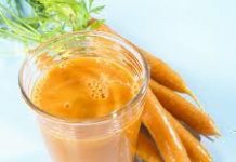 Suc de detoxificare cu morcov, spanac, telina si patrunjel