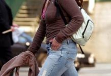 6 idei originale in care poti purta ugg-urile cu jeansi
