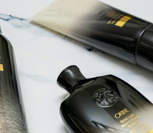 De ce folosesc specialiștii produse profesionale pentru colorarea părului, ghid de la vopseadeparprofesionala.ro