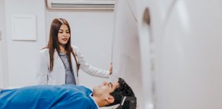 RMN coloană sau RMN cap la MedLife Berceni: cum știi de care ai nevoie?